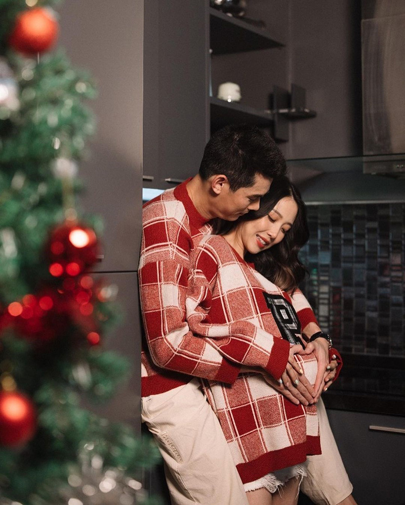  กันต์ พลอย ควงแขนแชะภาพครอบครัว