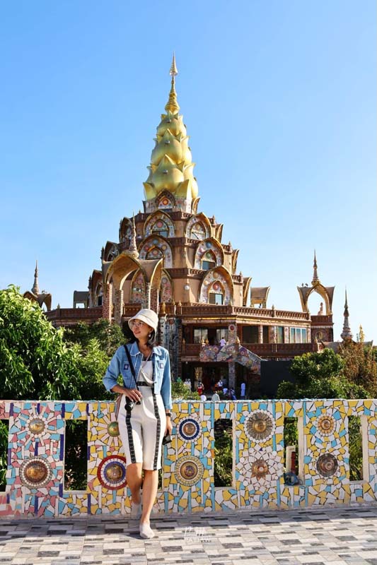 วัดพระธาตุผาซ่อนแก้ว
