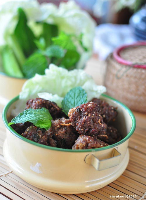 ลาบแจ่วบองทอด