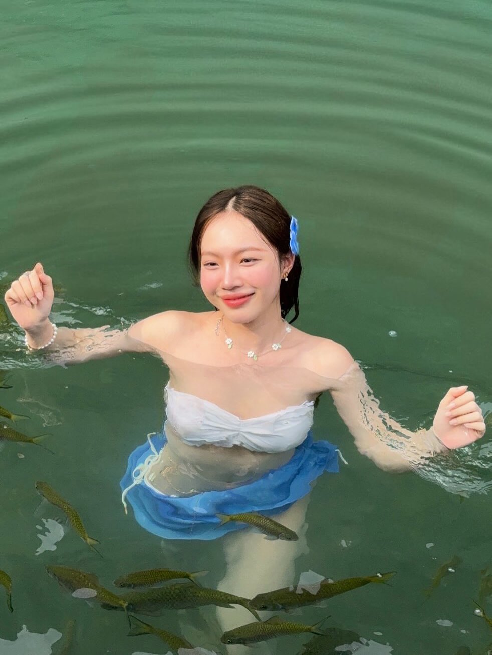 ซ้อก้าด อินฟลูเอนเซอร์ชื่อดัง ใส่ทูพีซเล่นน้ำ