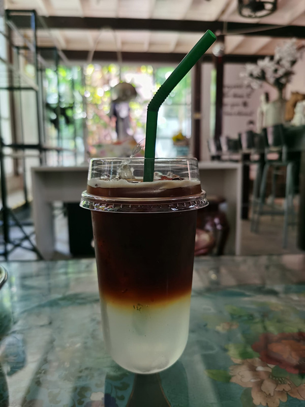 ร้านกาแฟถนนจันทน์