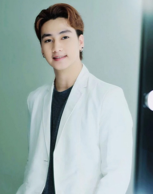 ฟร้อง ศุภกิจ ประวัติ