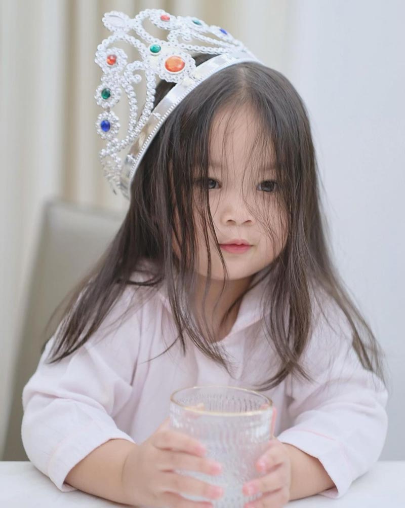 น้องปาลิน ลูก เป้ย ปานวาด