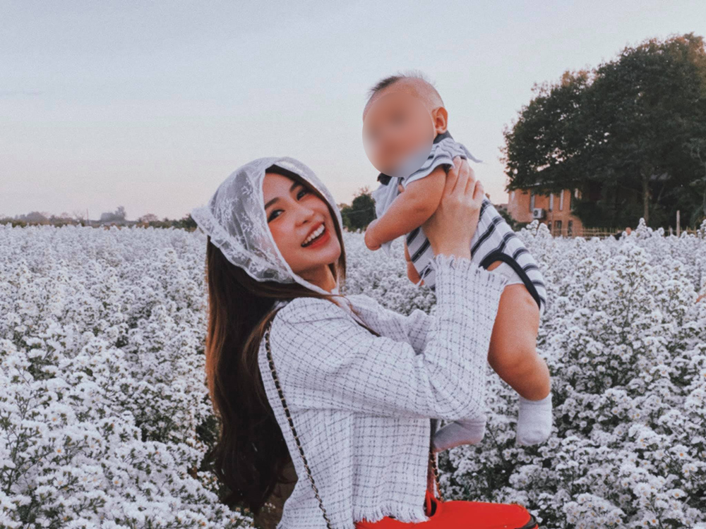 พิพลอย พัชราพร