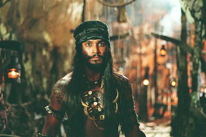 ปืนใหญ่จอมสลัด (2551)