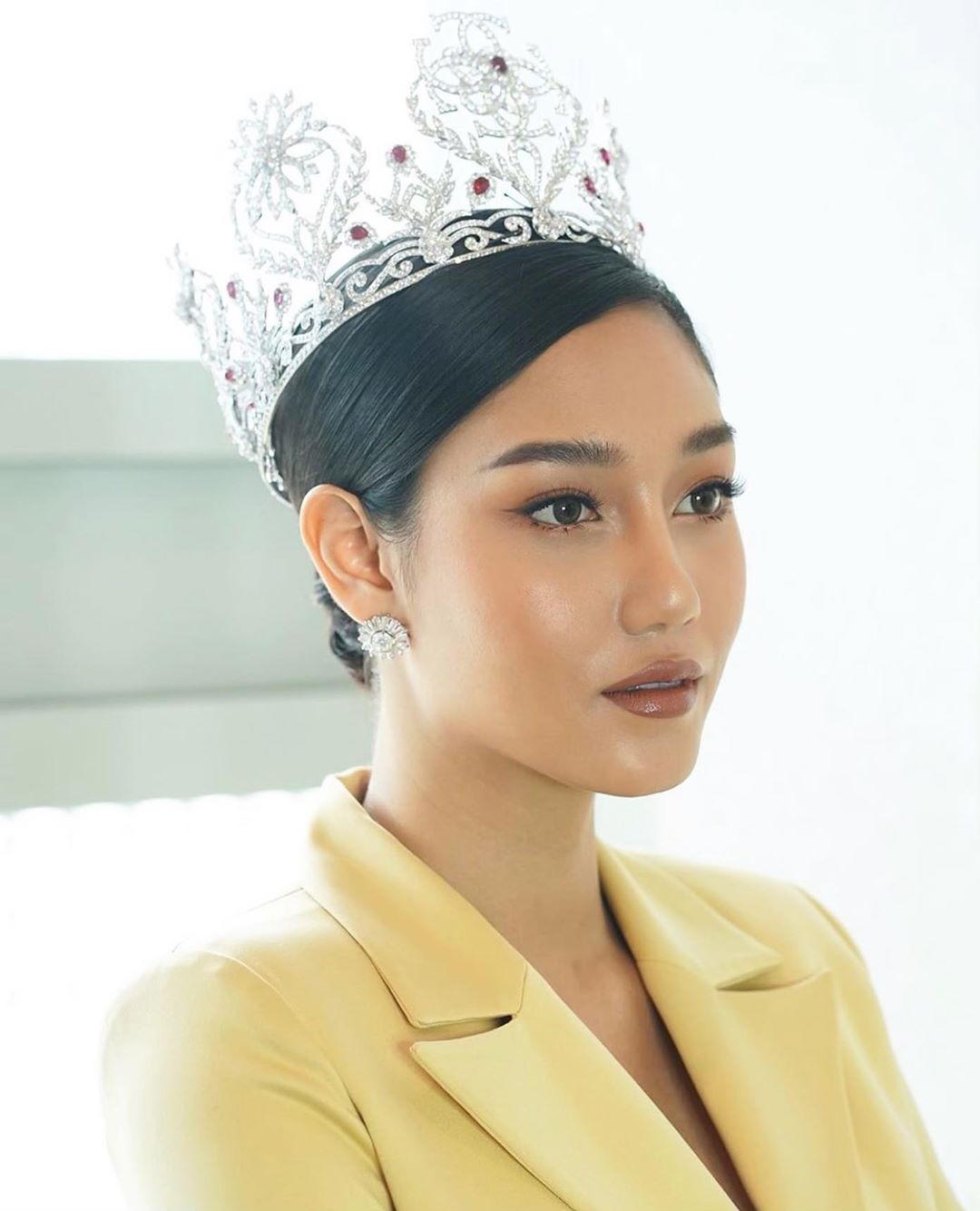 นิโคลีน พิชาภา