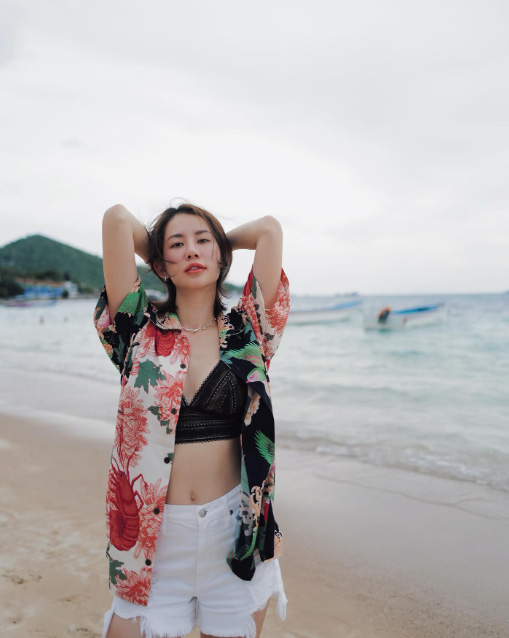 เสื้อฮาวายคลุมทับบิกินี่บราลูกไม้แซ่บ ๆ