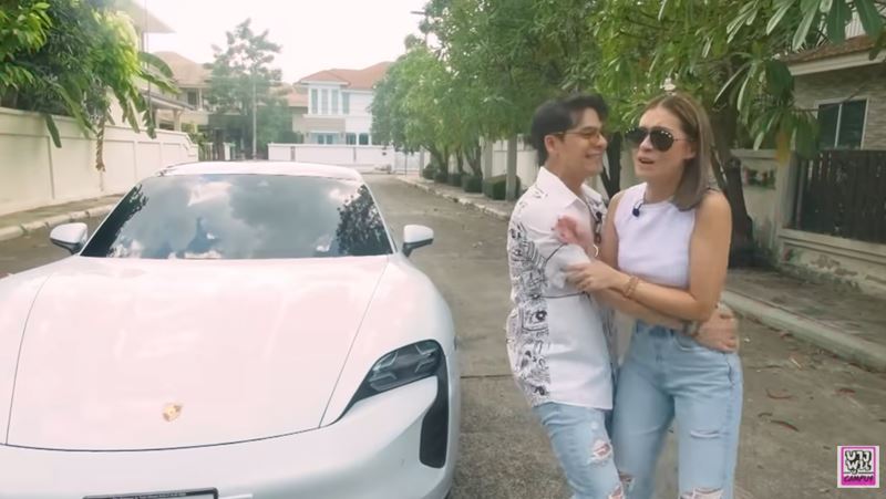 เอมี่ ซี รีวิวรถปอร์เช่ Taycan 