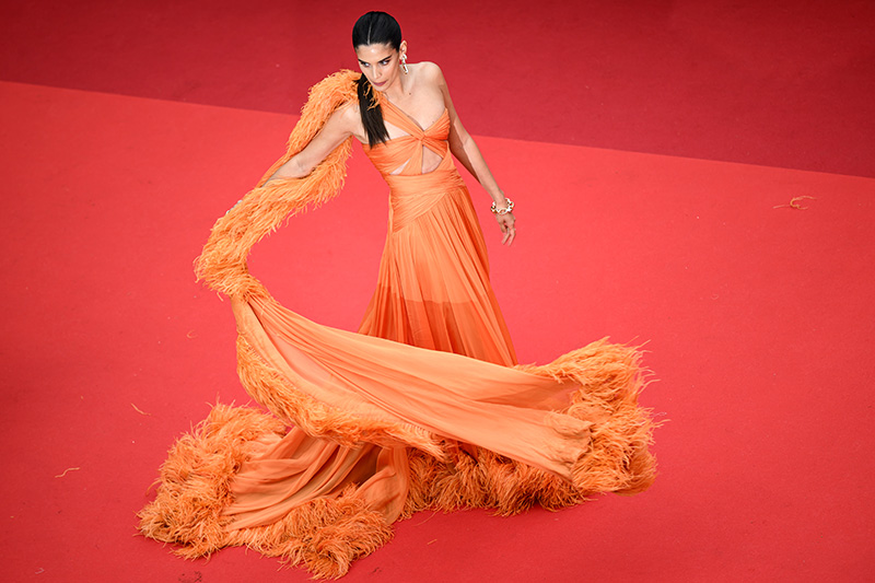 Sara Sampaio พรมแดงเมืองคานส์