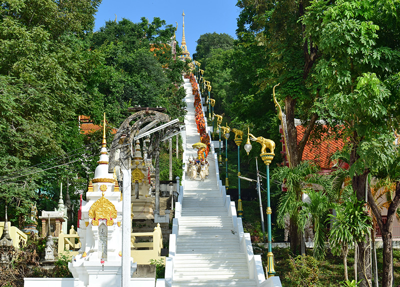 งานตักบาตรเทโวโรหณะ 2563