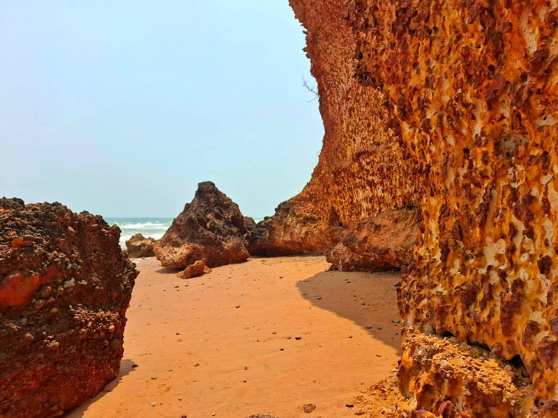 ผาฝั่งแดง ประจวบฯ