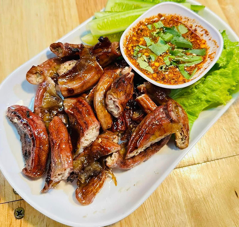 ร้านอาหารซอยลาซาล-แบริ่ง แอบแซ่บลาซาล 56