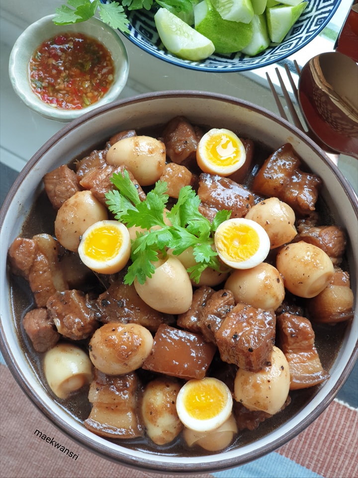 พะโล้แห้งหมูสามชั้น