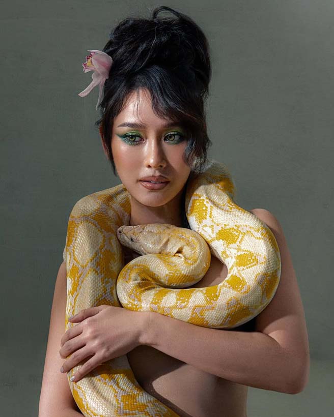 โม อมีนา