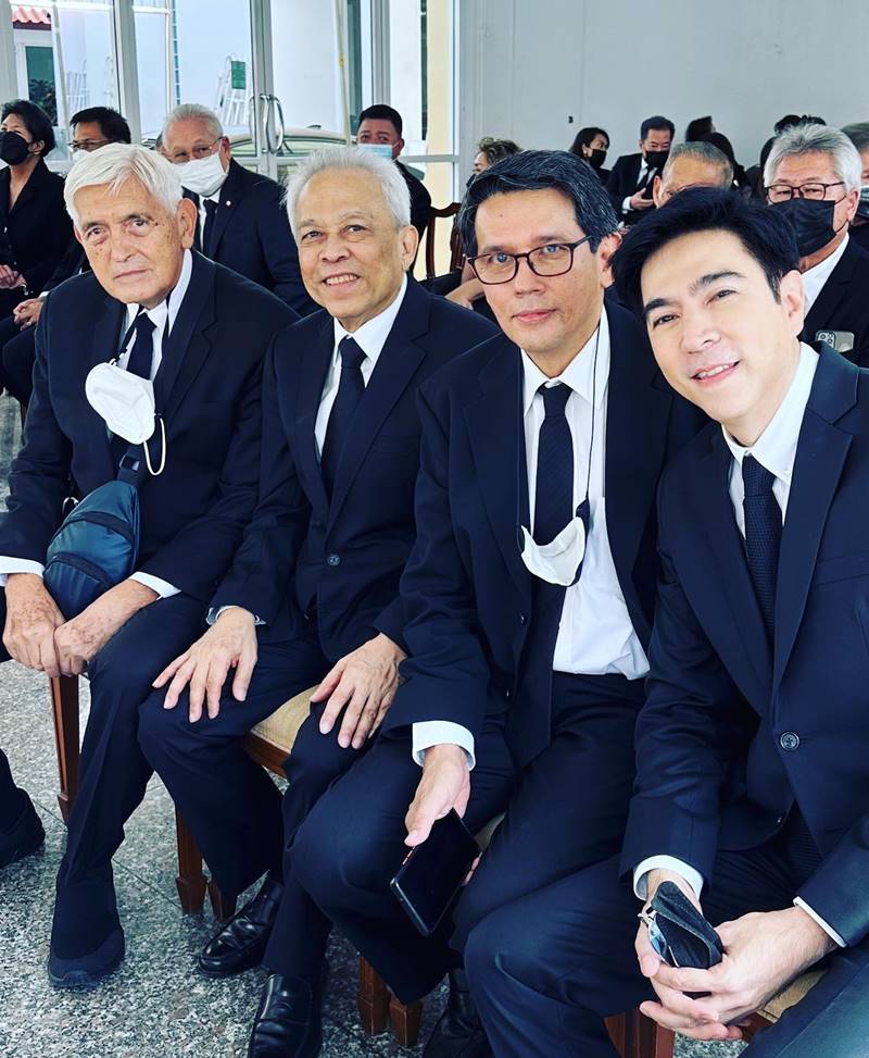 แซม ยุรนันท์