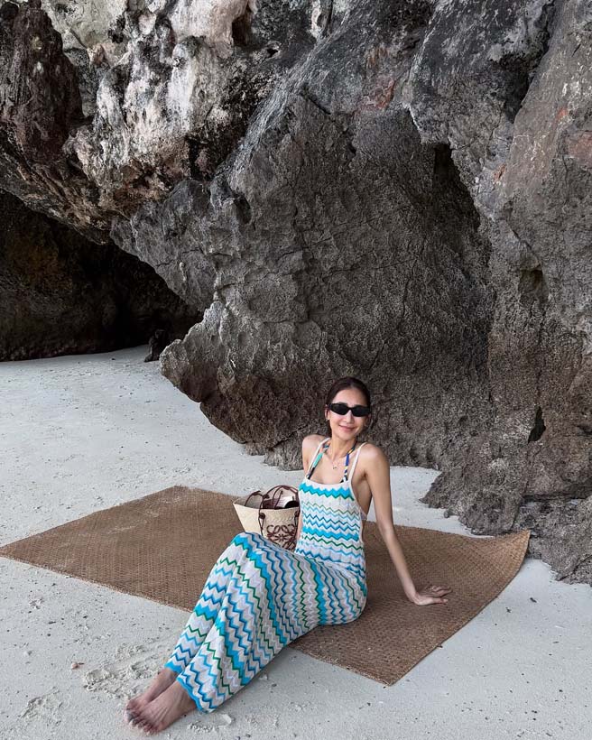 เนย โชติกา นุ่งบิกินี่ตัวจิ๋ว อวดหุ่นแซ่บ ทริปครอบครัว