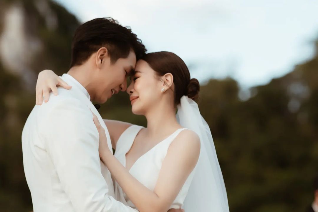  โบวี่ อัฐมา