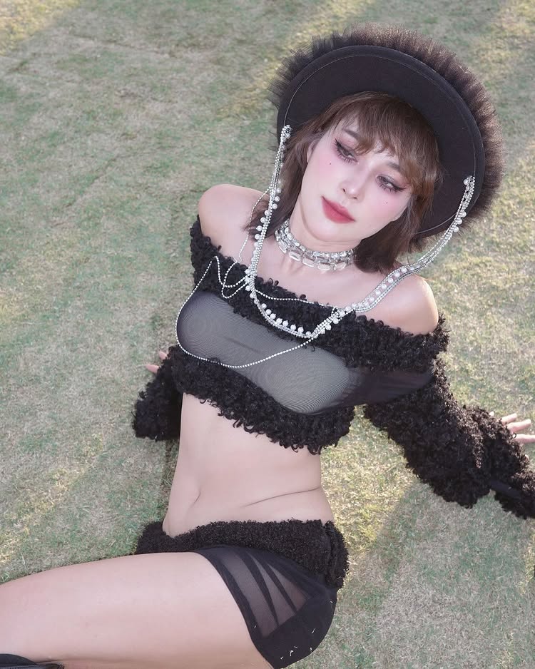 จันจิ จันจิรา กับแฟชั่นวันสงกรานต์ ที่ส่งตรงความแซ่บจากแคลิฟอร์เนีย