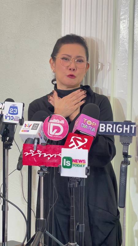 ปู กนกวรรณ ร่ำไห้เลิก เด๋อ ดอกสะเดา