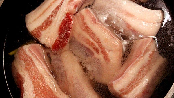 หมูกรอบเบรกแตก