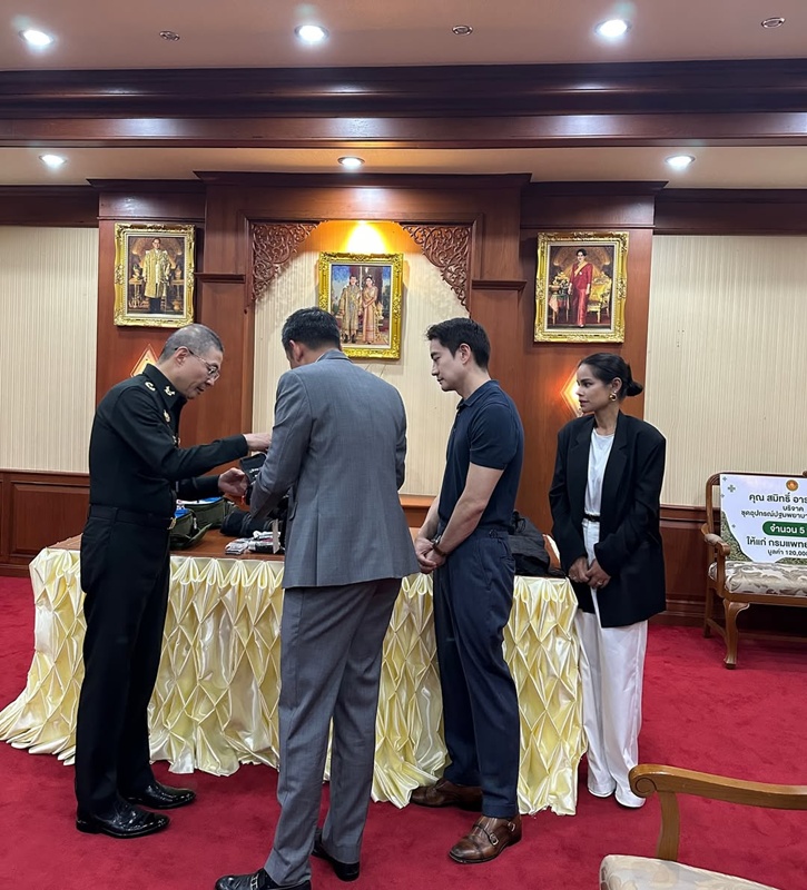 หมอโอ๊ค สมิทธิ์ โอปอล์ ปาณิสรา 