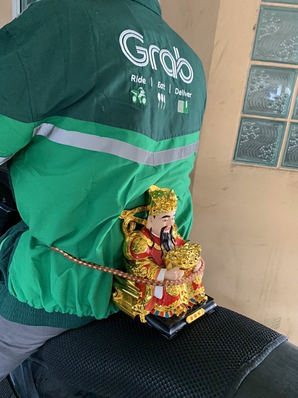 ไรเดอร์ส่งเทพเจ้า