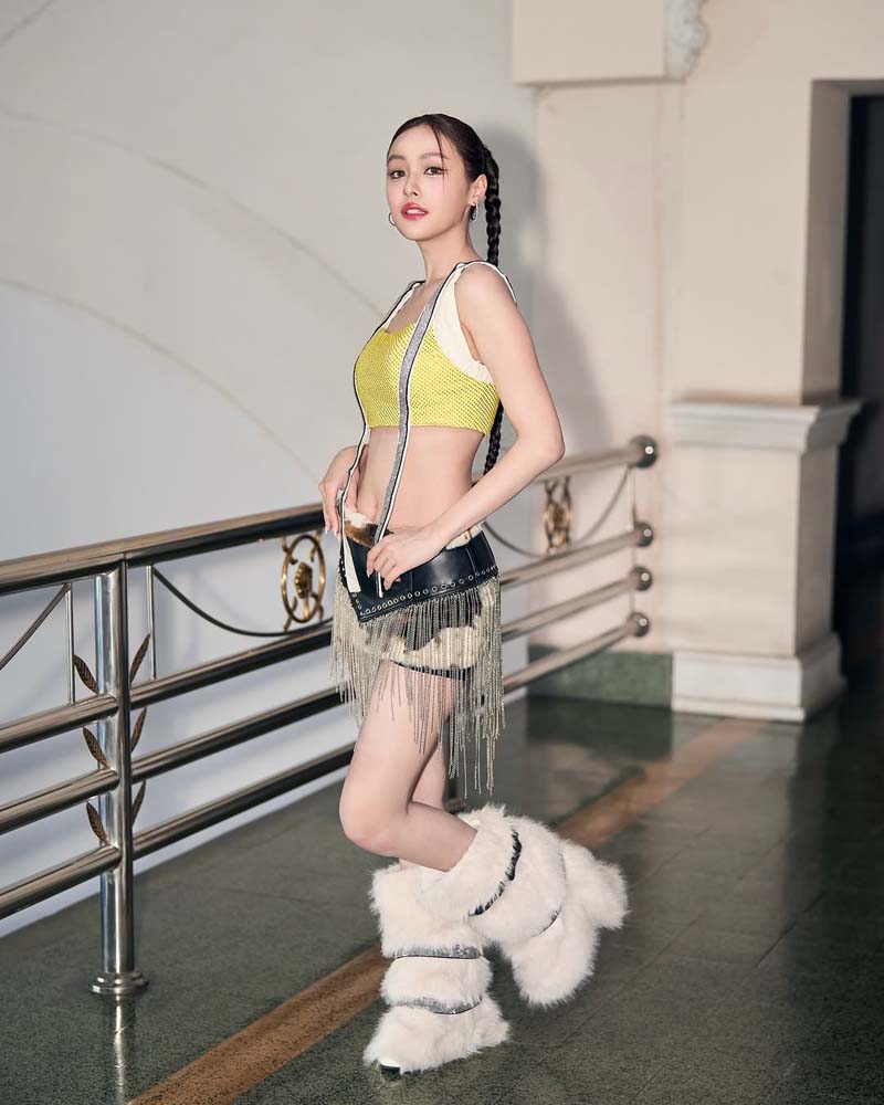 อุ้ม อิษยา สวมบทเป็นเชียร์ลีดเดอร์สุดเซ็กซี่