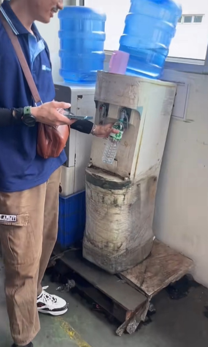 ตู้กดน้ำ