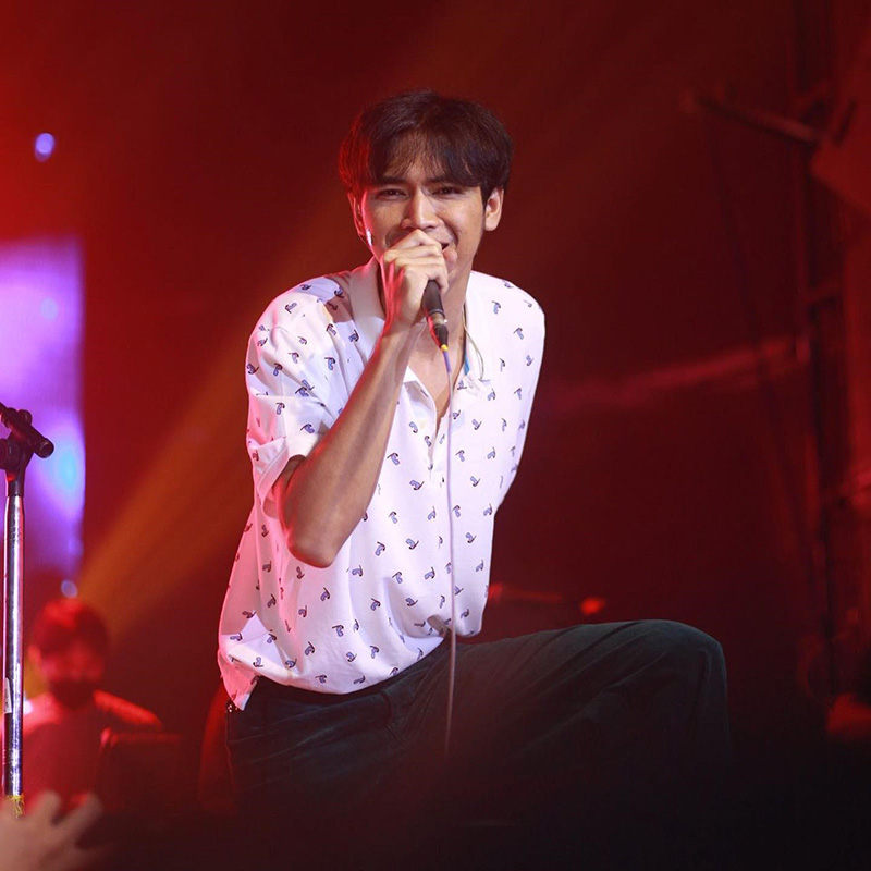 โจอี้ ภูวศิษฐ์