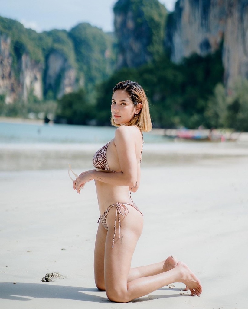 หมิว สิริลภัส