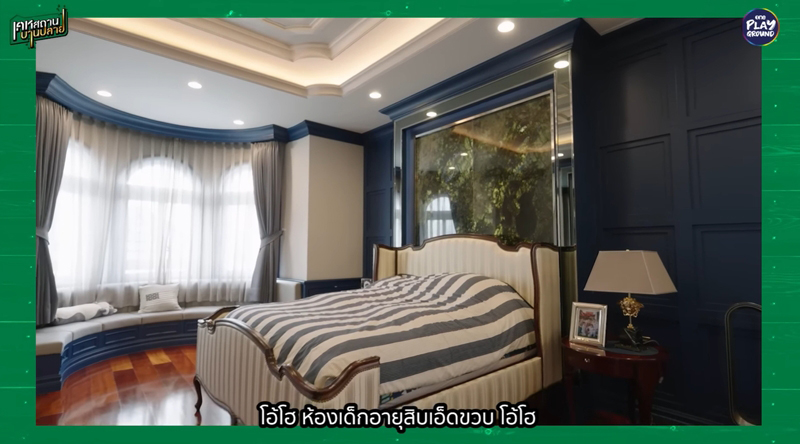 บ้านเรือนไทย เอิร์น จิรวรรณ ห้องนอนลูกชาย