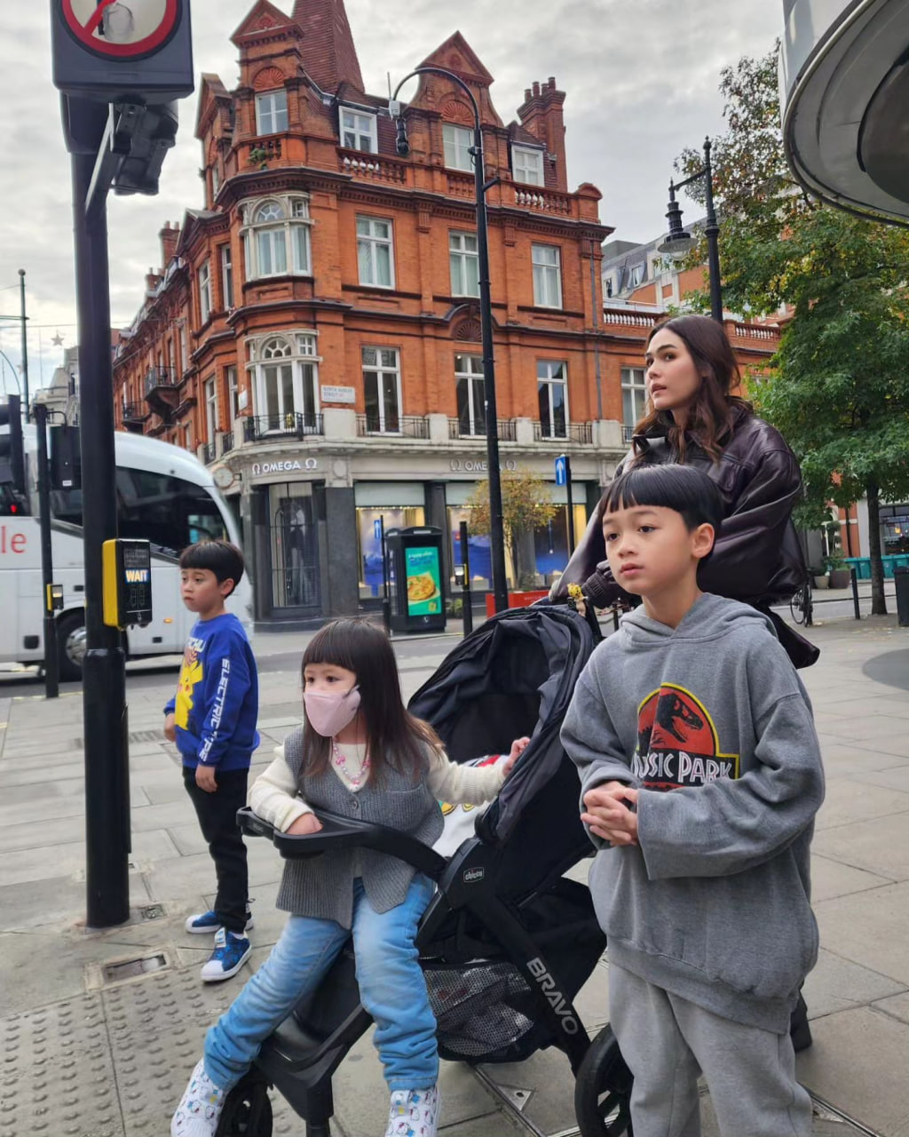 ชมพู่ อารยา น็อต วิศรุต พาลูกเที่ยวลอนดอน