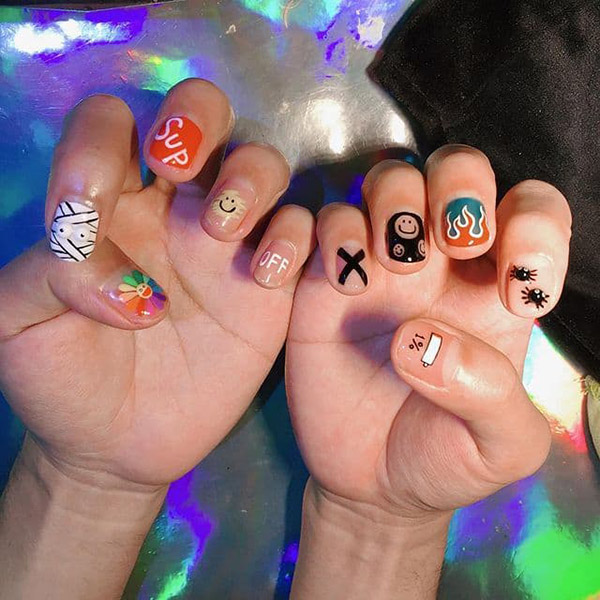 ร้านทำเล็บ, เพนต์เล็บ