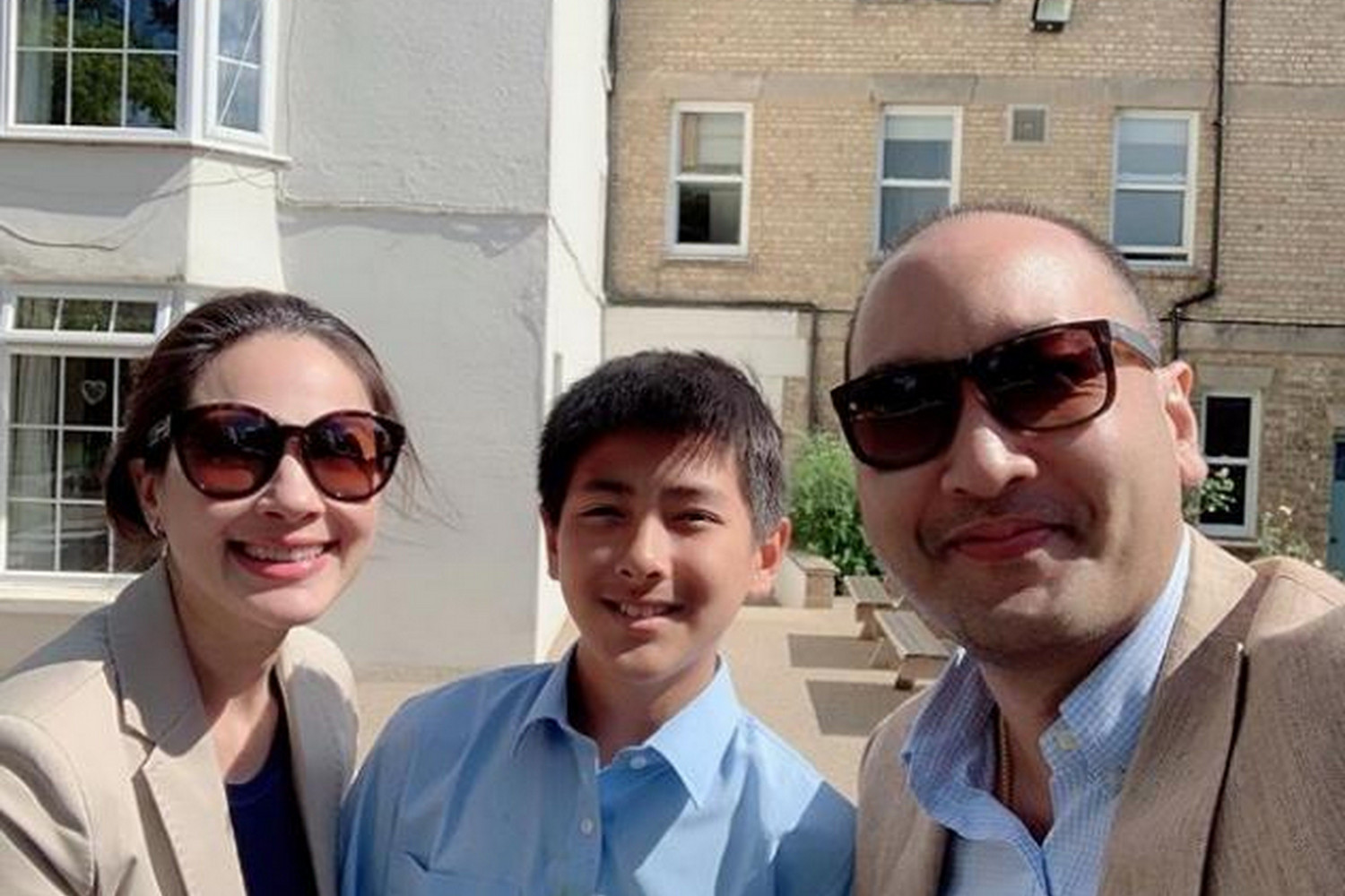 น้องแมค สิริ กระจ่างเนตร