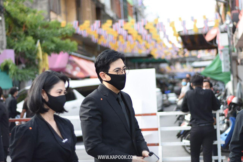 บรรยากาศงานพระราชทานเพลิงศพ ตั้ว ศรัณยู
