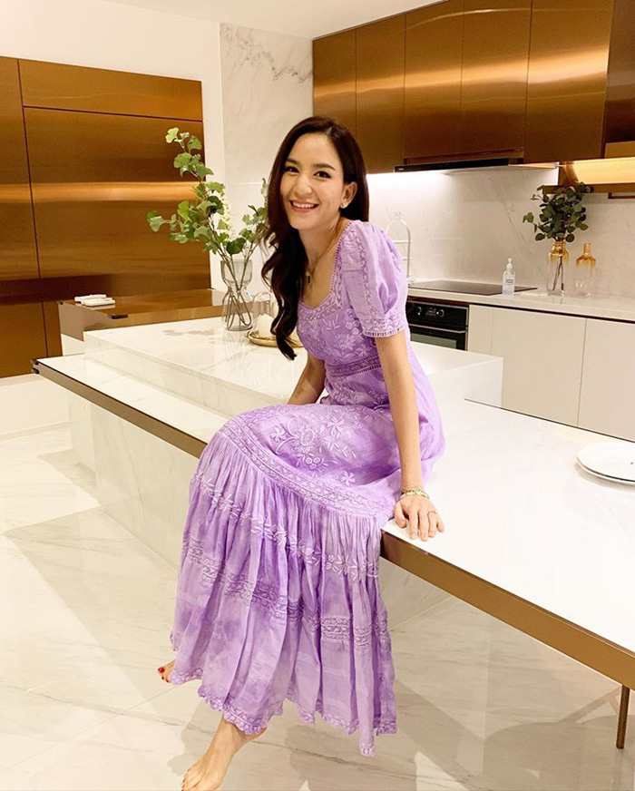 พลอย ชิดจันทร์