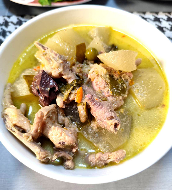 แกงเขียวหวานฟักใส่ไก่และตีนไก่ เมนูไก่ อาหารไทย สูตรอาหาร