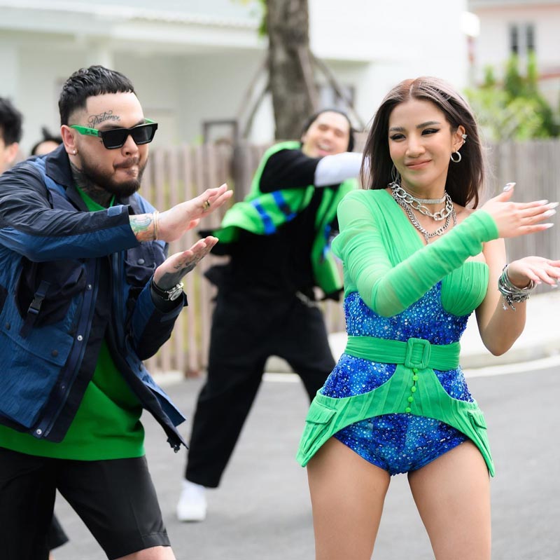 ใบเตย สุธีวัน