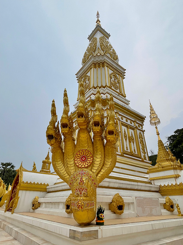 พระธาตุประจำวันเกิด