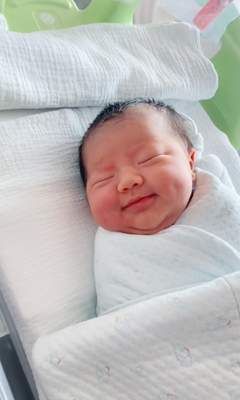 แพทริเซีย ดาราคลอดลูก