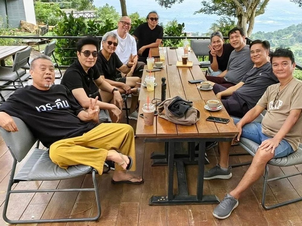 ป๋อง กพล เผยมิตรภาพกับ ก้อง สหรัถ ร่วมทริปแก๊งเพื่อน
