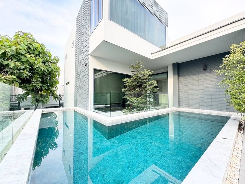 นานา ไรบีนา