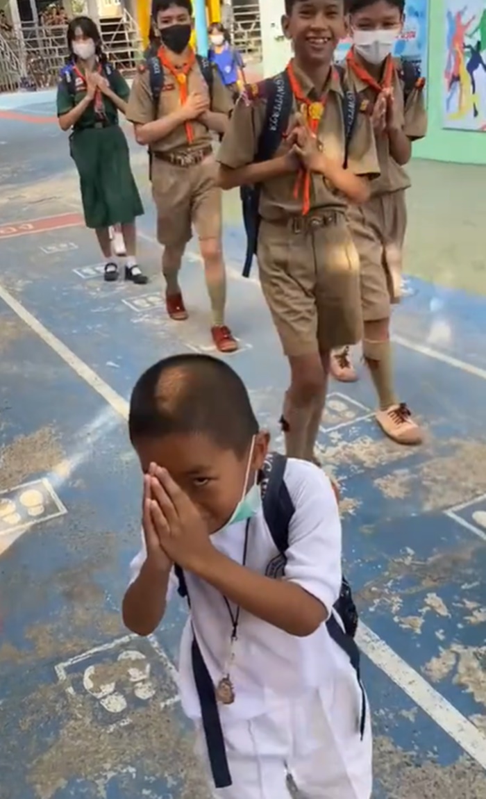 ไหว้รุ่นพี่