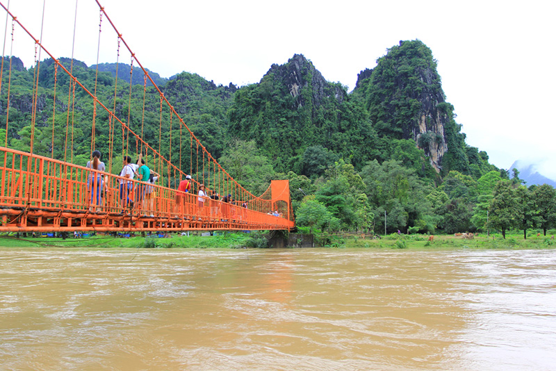 สะพานส้ม เที่ยวลาว