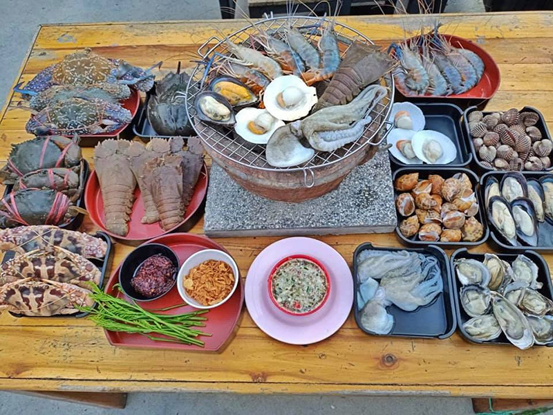 บุฟเฟ่ต์กุ้งแม่น้ำ