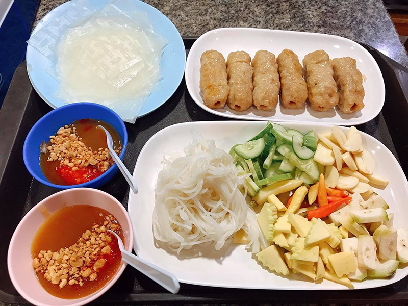 ร้านแหนมเนือง