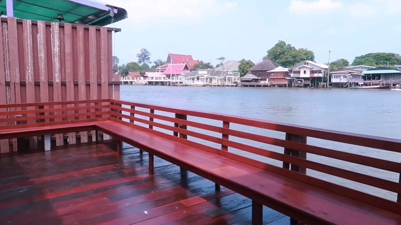 บ้านเรือนไทย แต้ว ณฐพร น้ำท่วมหนักมาก