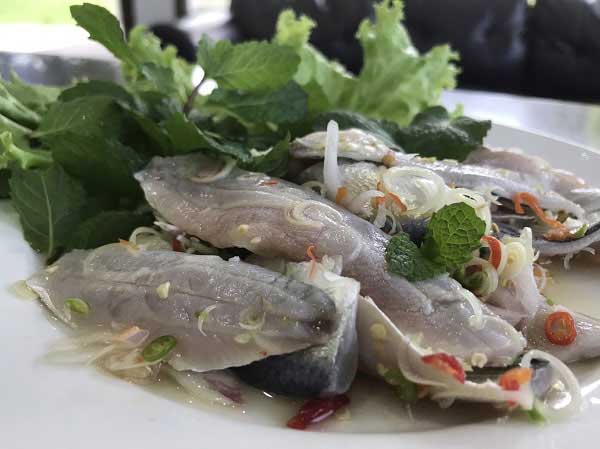 พล่าปลาสด