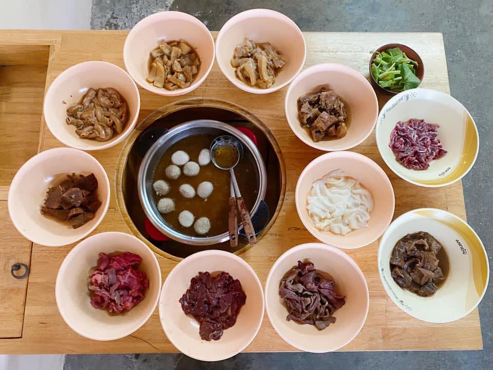 ร้านเนื้อตุ๋นท่าน้ำสาธุประดิษฐ์