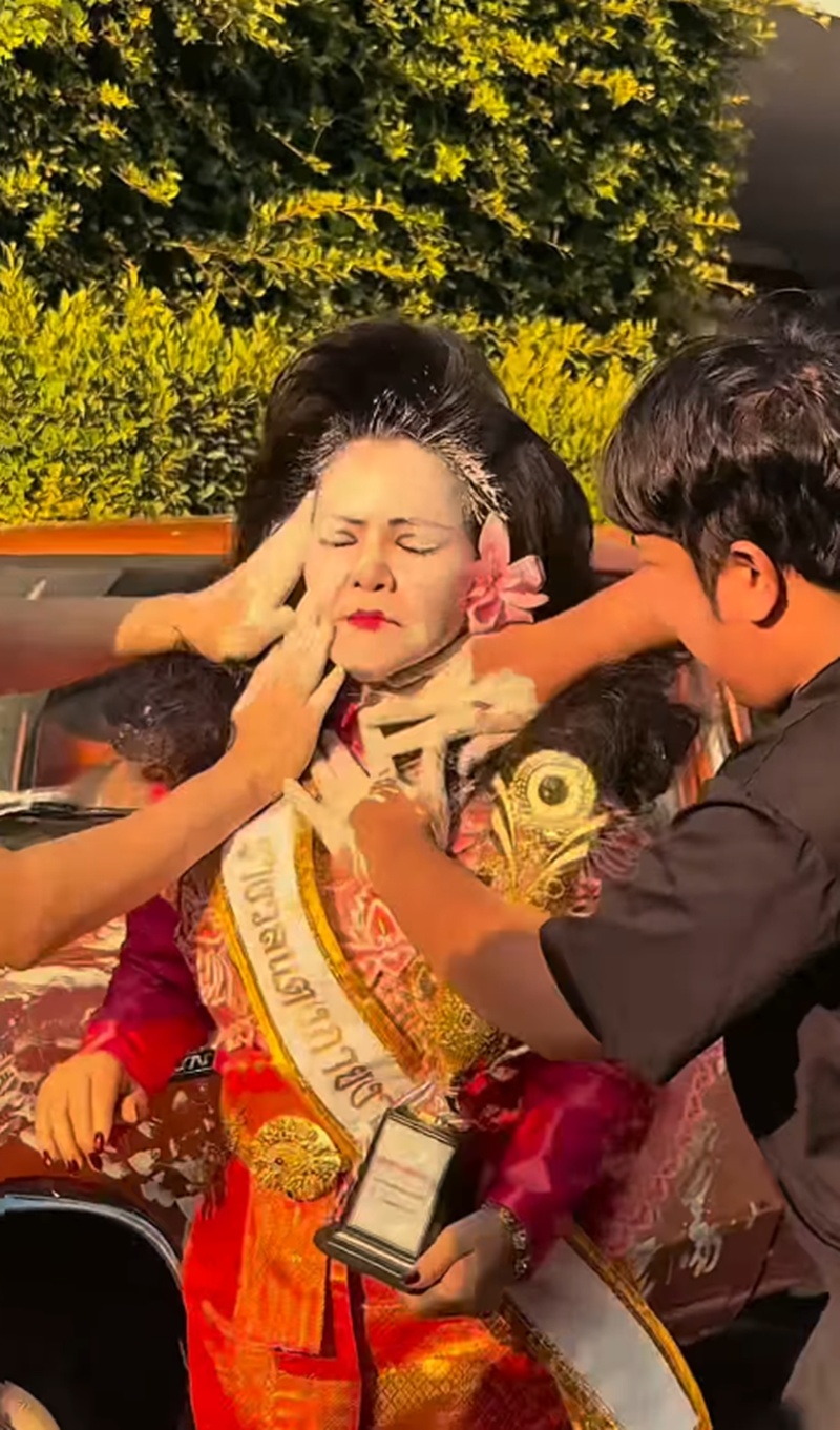 ฮาย อาภาพร